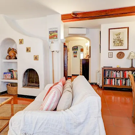 Red Velvet By Hello Homes Apartment